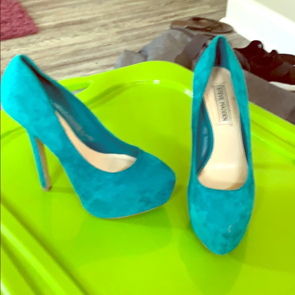 Steve Madden blue suede shoes